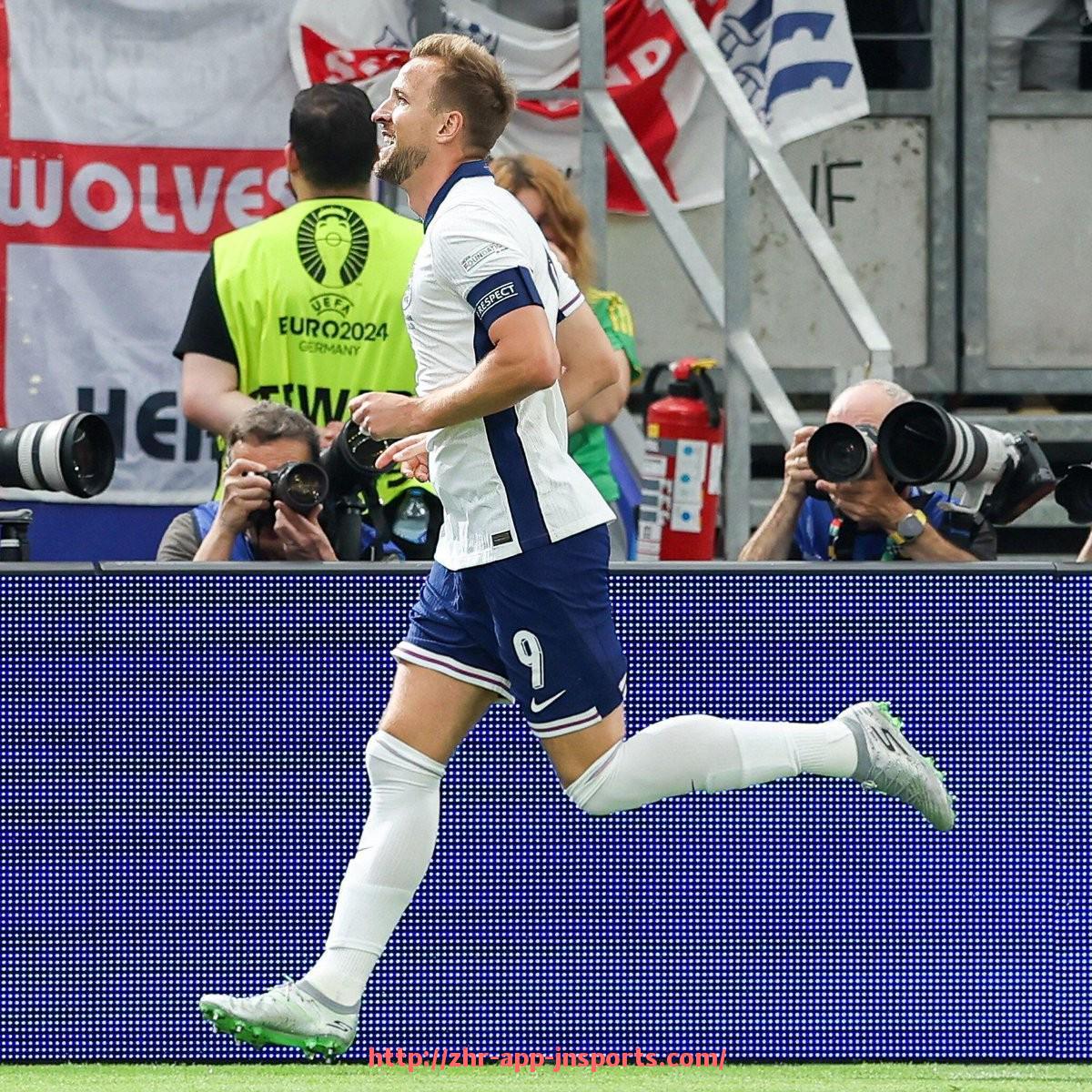 江南体育APP下载-世俱杯场均犯规次数最高的球队名单及其战术特点解析