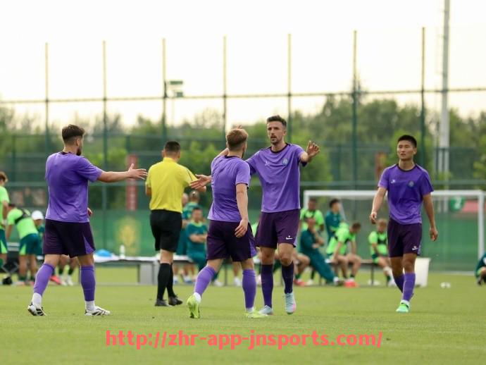 江南体育APP下载-2024年英超效力的中国球员回顾与前景展望