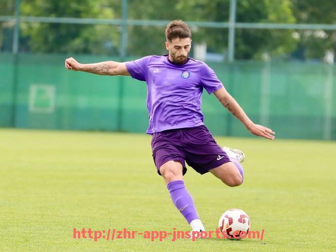 江南体育APP下载-荷甲转会至英超的球员名单及表现分析